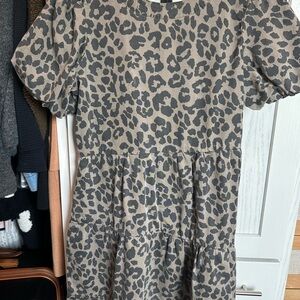 Women’s Boutique Leopard Print Tiered Dress in Taupe and Black with Pockets